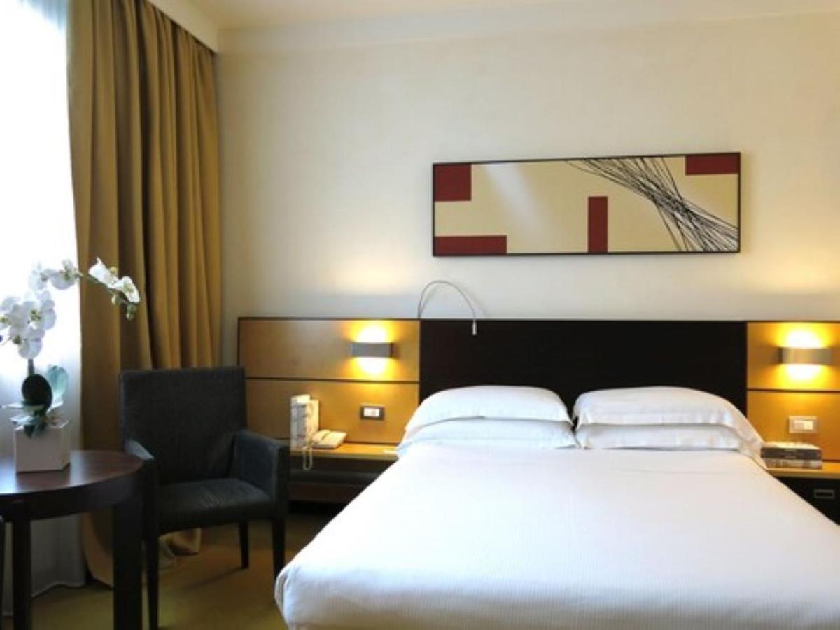 Best Western Plus Hotel Le Favaglie Cornaredo Exteriér fotografie