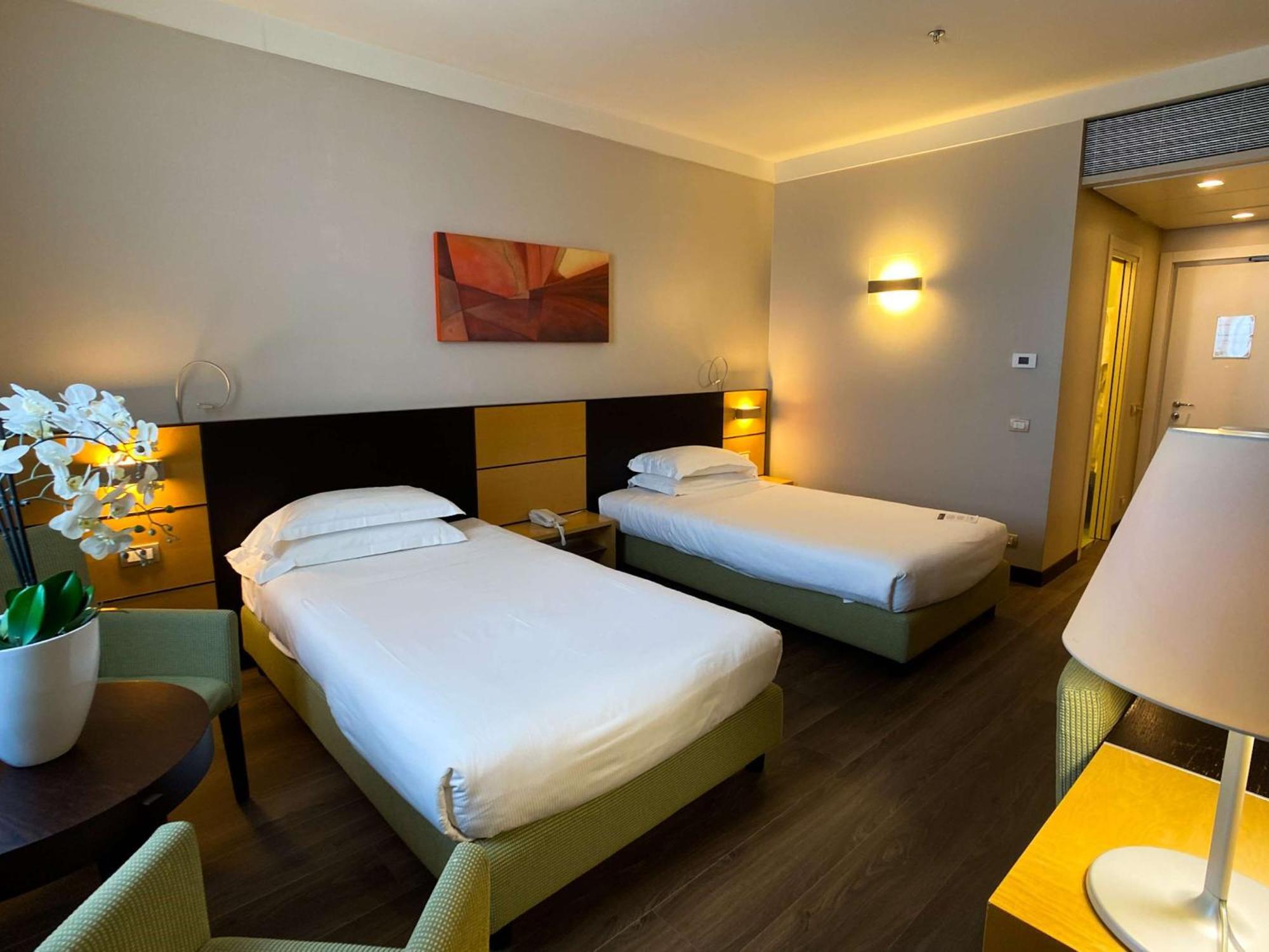 Best Western Plus Hotel Le Favaglie Cornaredo Exteriér fotografie